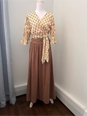 NWT Daughters of India peony wrap top, women’s medium